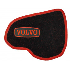 Коврик на панель ворсовый Volvo FH13 2013 Красный купить